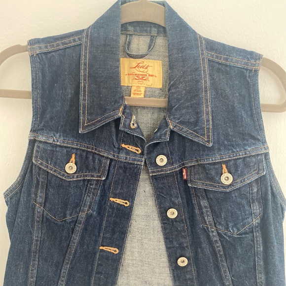 Levi's Jackets & Blazers - Levi’s jean jacket vest